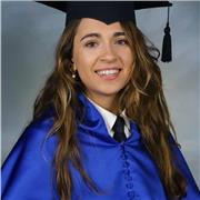 Soy una persona con muchas energías y con ganas de poder enseñar. Daría clase a niños todos los cursos hasta Bachillerato
